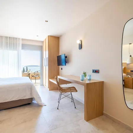 Elixia Apartment Tolo