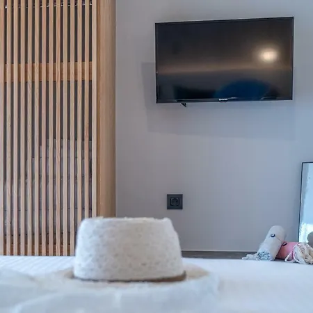 Elixia Apartment