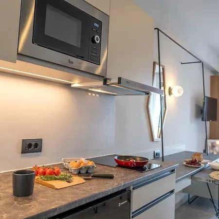 Elixia Apartment