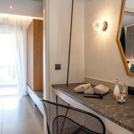 Elixia Apartment